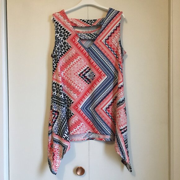 Retro 70s Vintage Handmade Zig-Zag Handkerchief and Cut Out Top - Picture 4 of 16